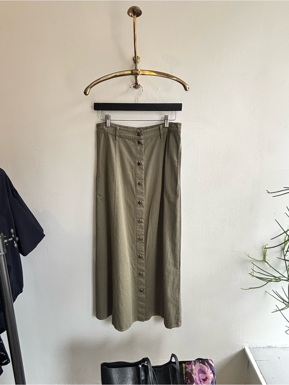 XiRENA Olive Button-Front Maxi Skirt